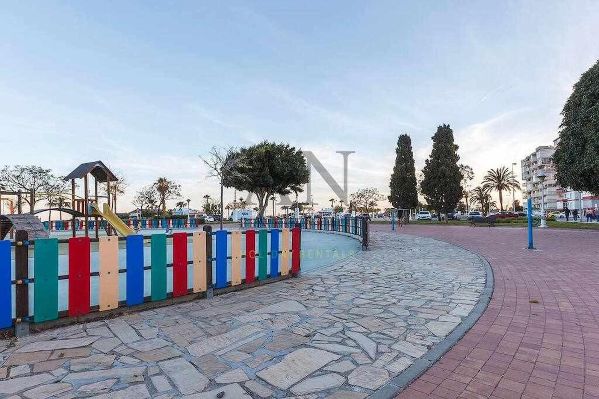 A&N Copacavana Torre Del Mar Esterno foto